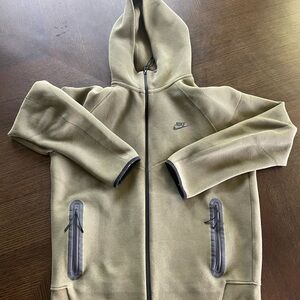 Men’s Nike Tech Windrunner Hoodie size L